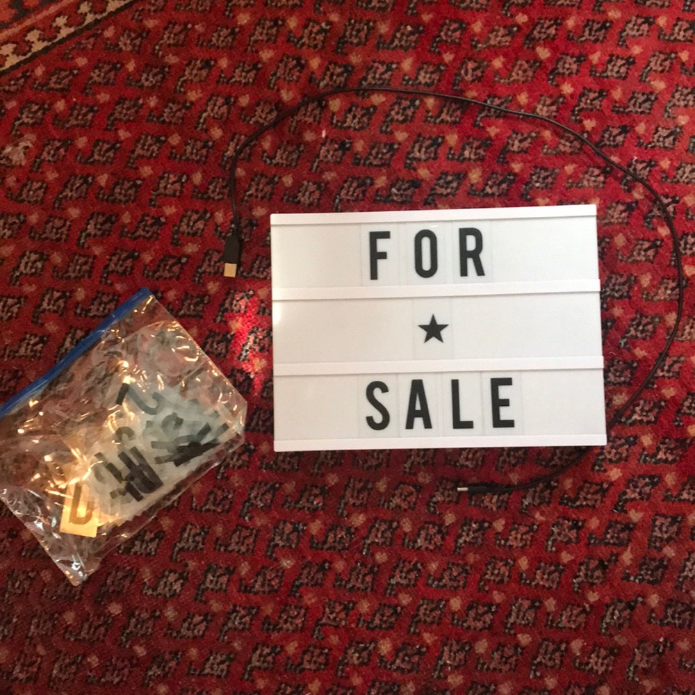 LED light box w/ Letters - Picture 2 of 4